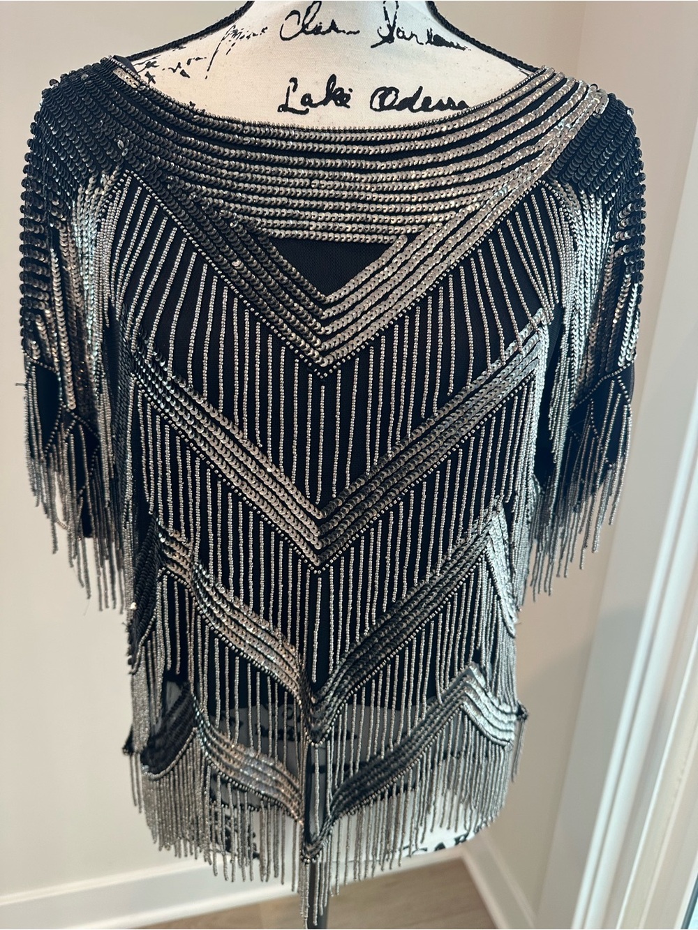 NWOT-VENUS Beaded Fringe Black & Siler size 8 fringe moves with you. - Picture 6 of 14